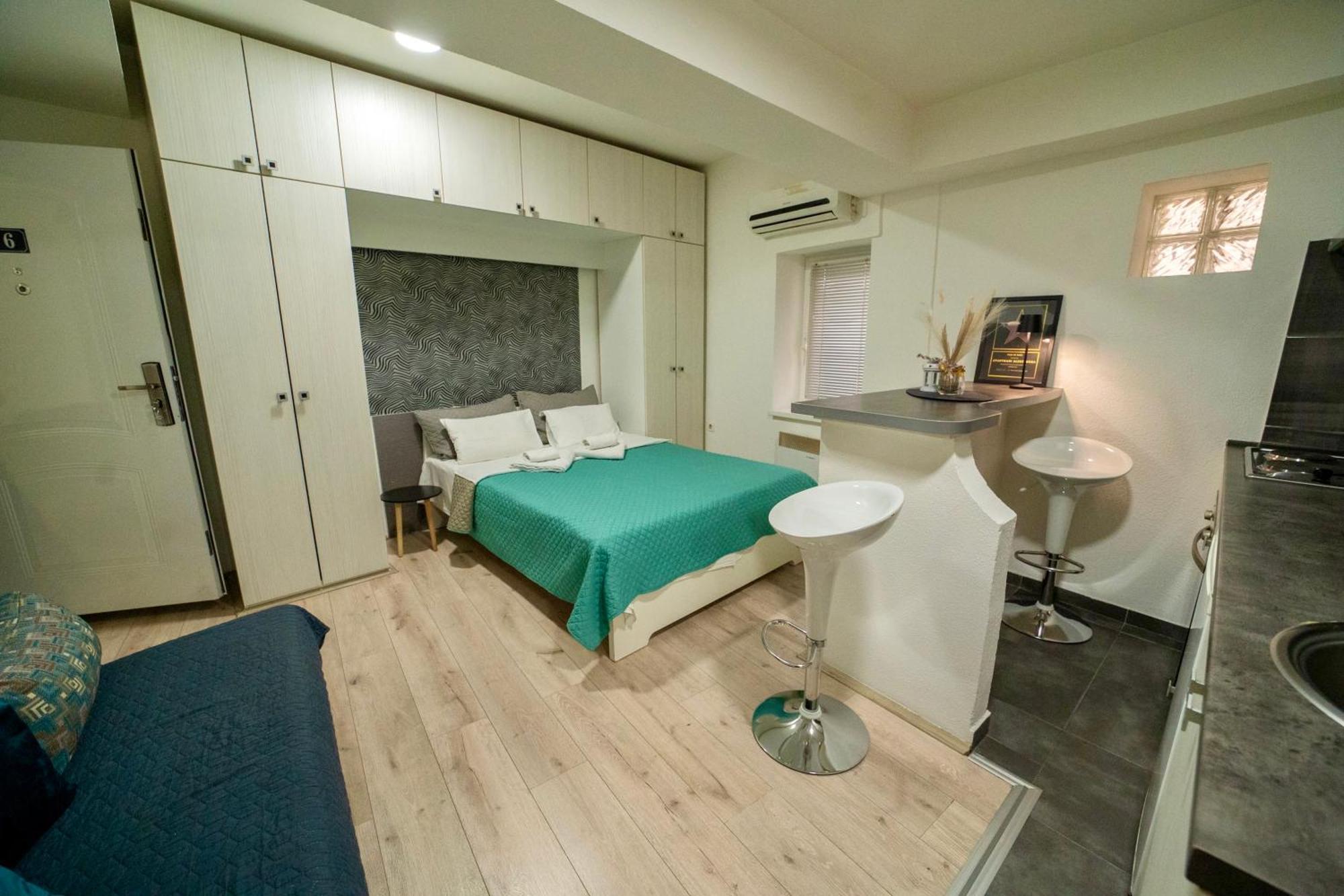 Apartmani Aleksandra U Centru Grada Kragujevac Exterior foto