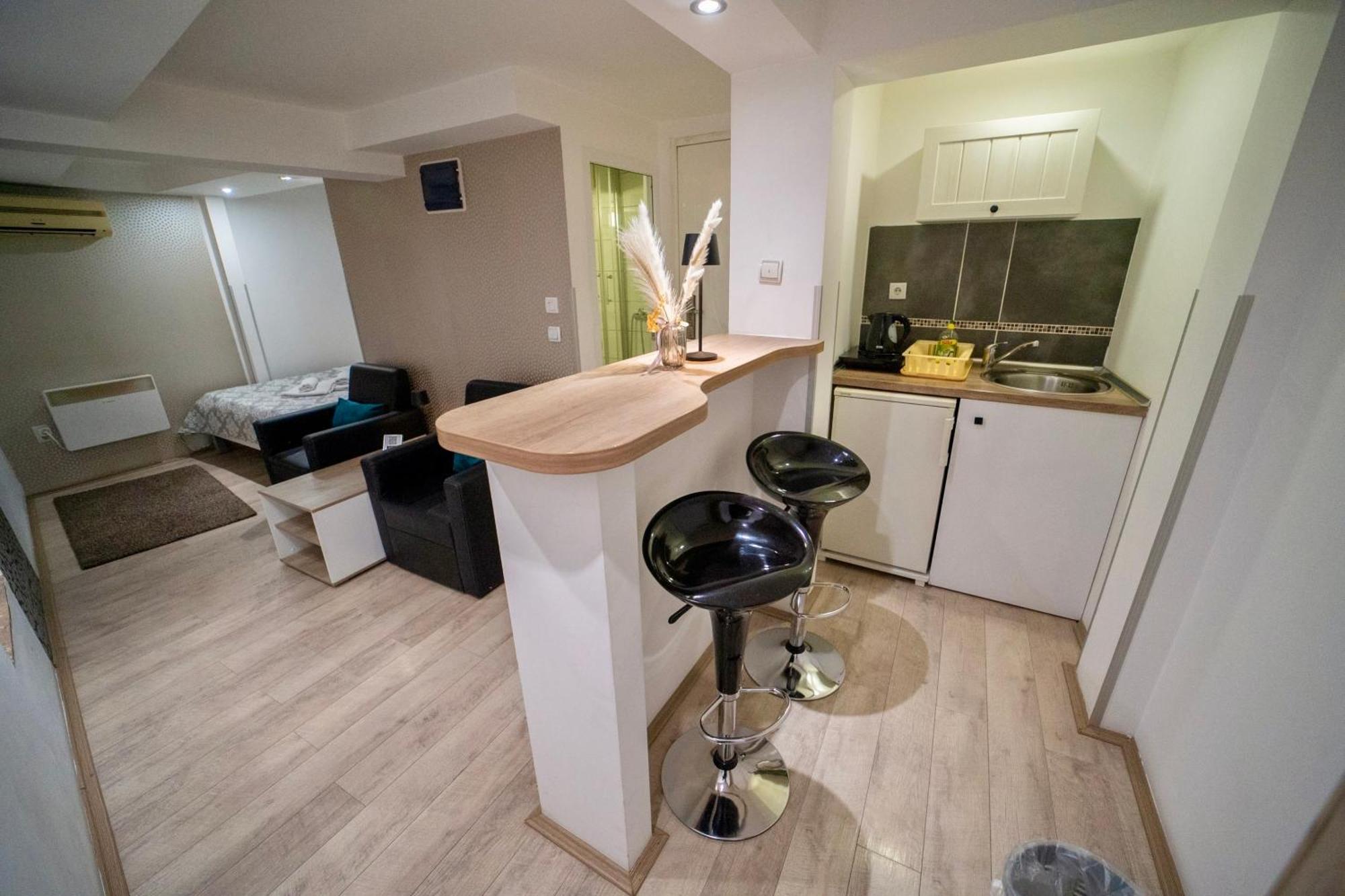 Apartmani Aleksandra U Centru Grada Kragujevac Exterior foto