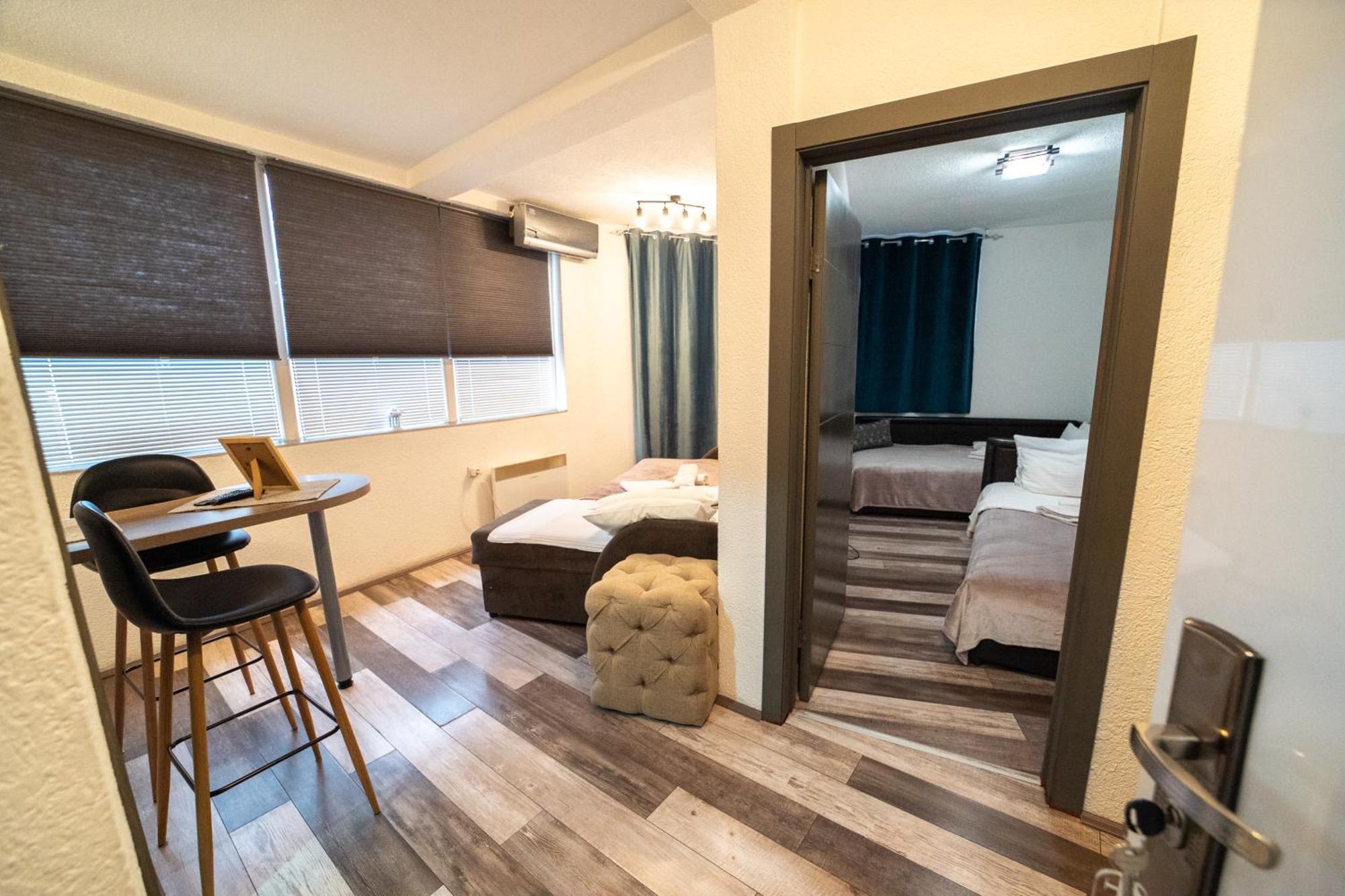 Apartmani Aleksandra U Centru Grada Kragujevac Exterior foto