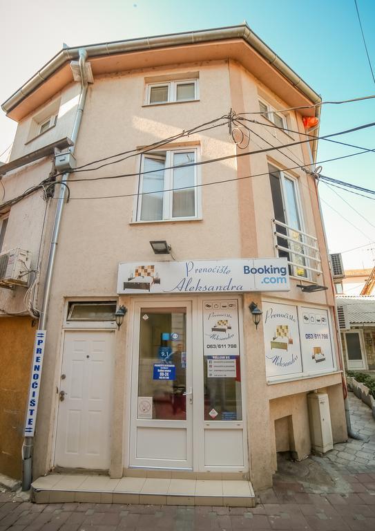 Apartmani Aleksandra U Centru Grada Kragujevac Exterior foto