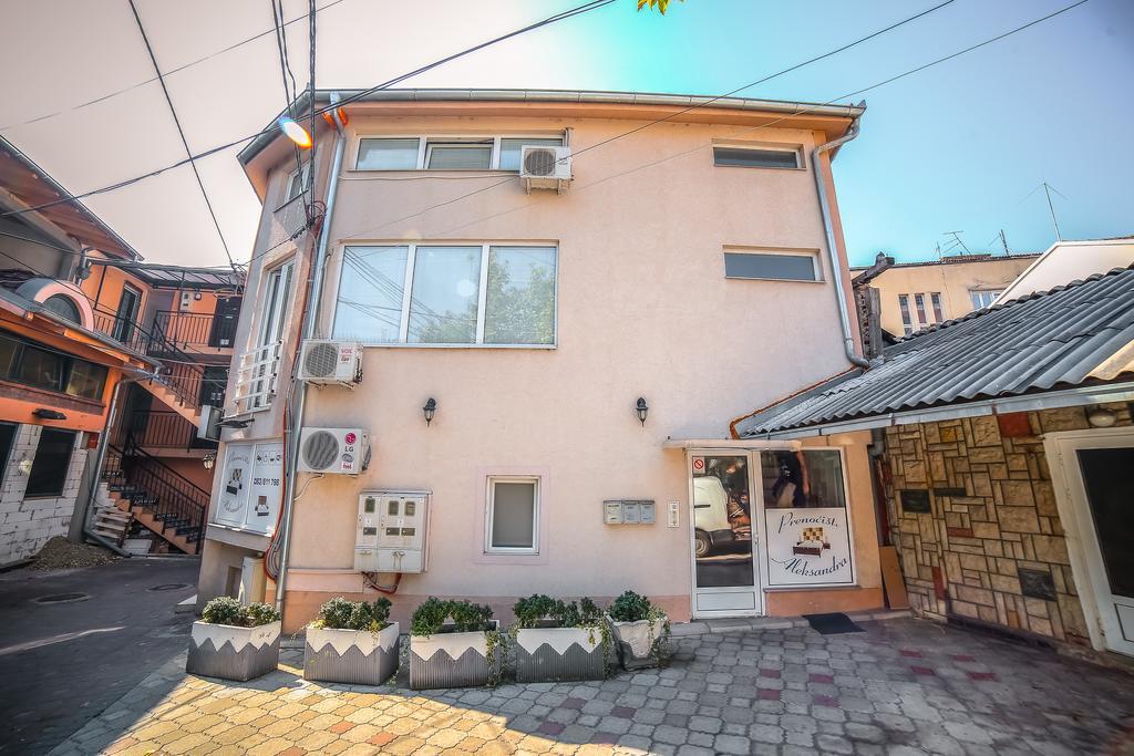 Apartmani Aleksandra U Centru Grada Kragujevac Exterior foto